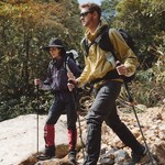 Naturehike Trekking Poles, 5 Sections Telescopic Hiking & Walking Sticks