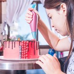 TopikaHome - 124-Piece Cake Decorating Supplies Kit with Piping Bags & Tips